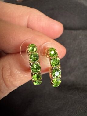 Fashion Jewelry 14k Gold Plated Hoop Earrings with Green Peridot Crystal